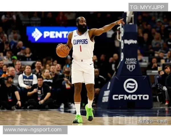 快船半场领先76人哈登首节表现抢眼乔治复出贡献数据